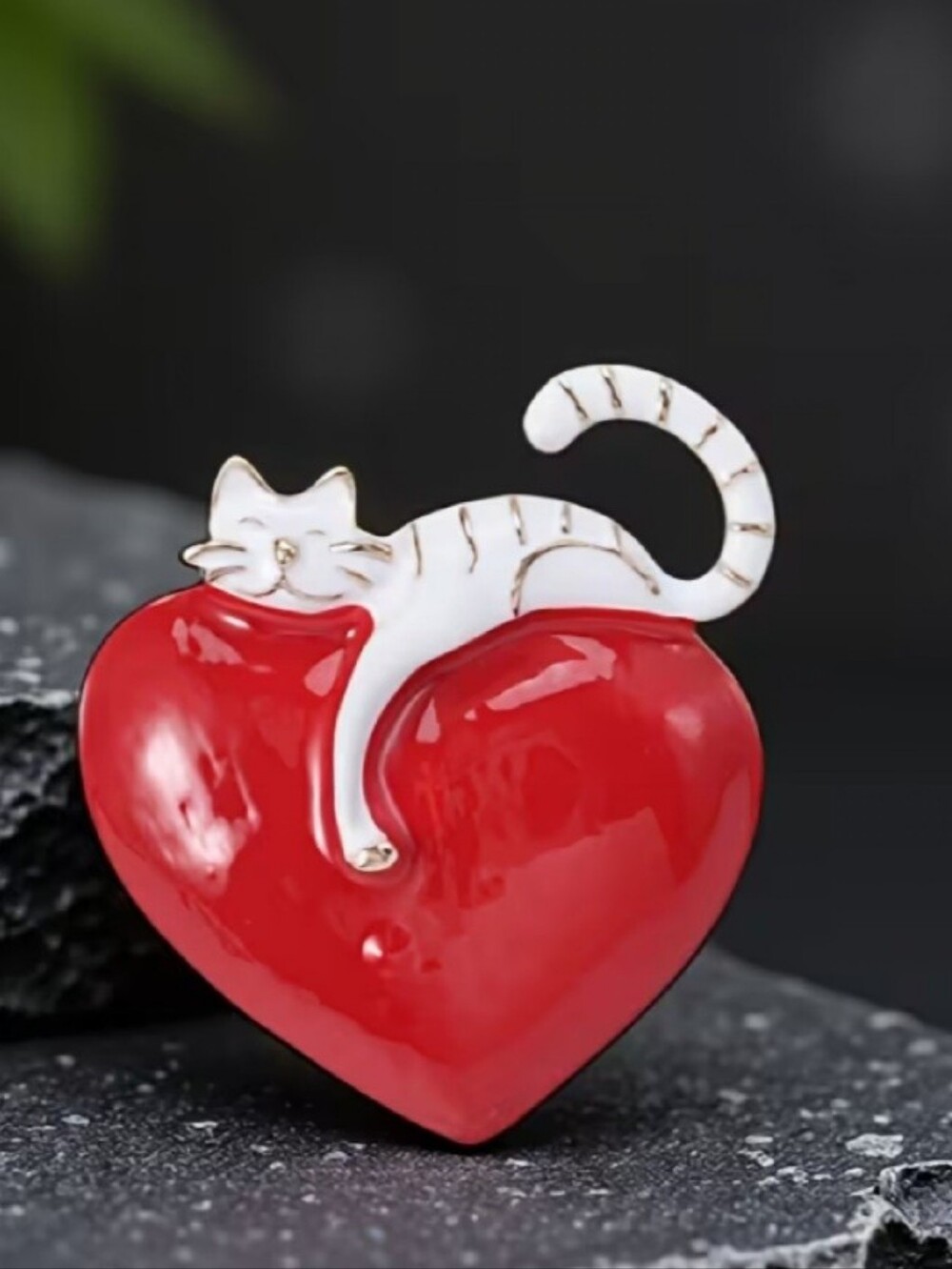 🌺Cat Kitten Heart Brooch Lapel Pin Cat Accessories Cat Jewelry - Picture 2 of 5